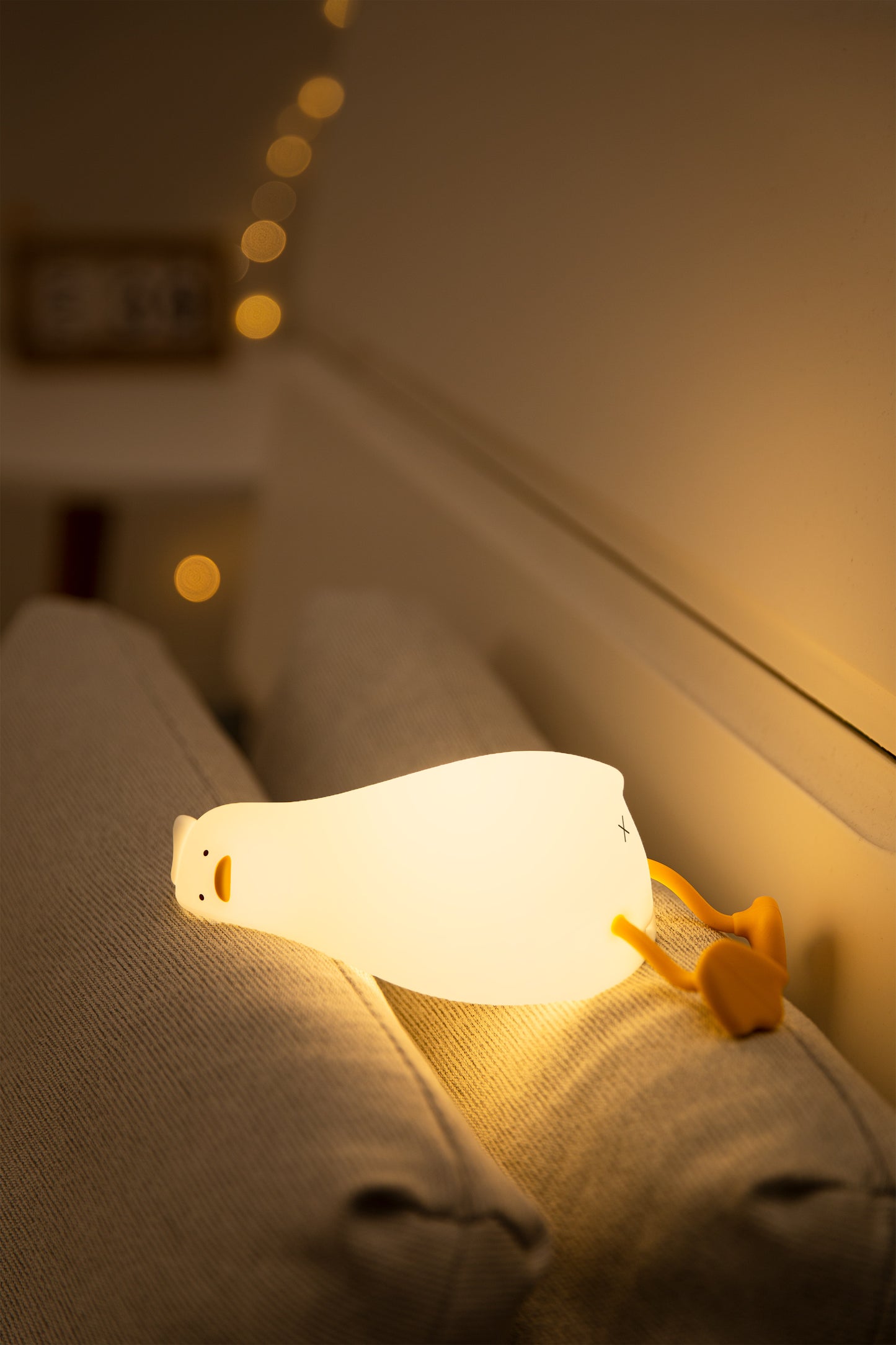 Lying Duck Lamp
